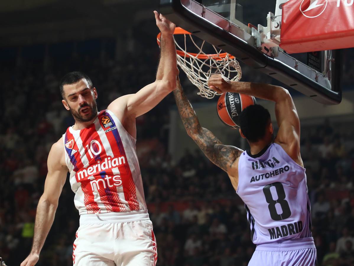  Adam Hanga potpisao za Crvenu zvezdu 