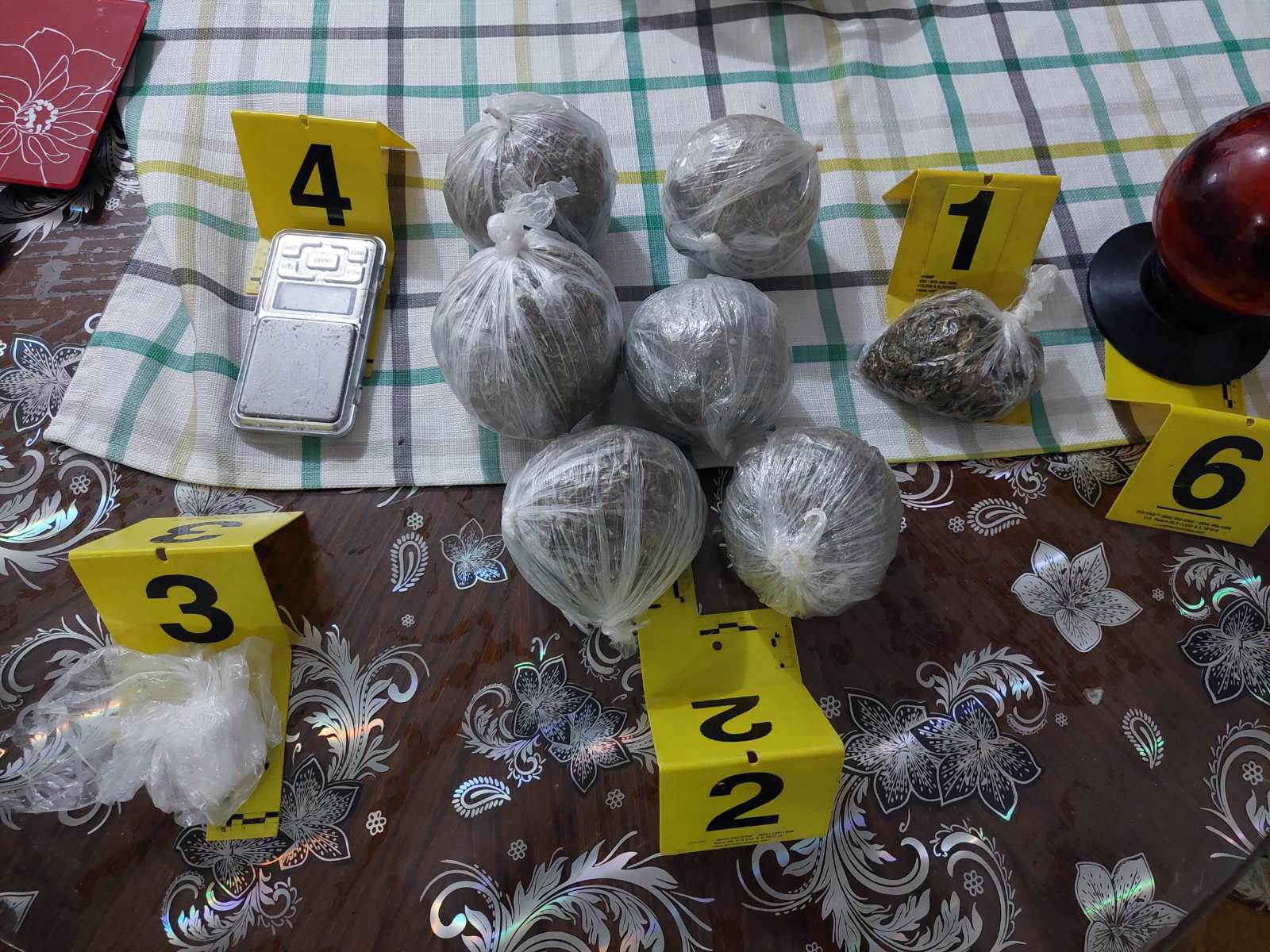 Policija u kući maloljetnika pronašla drogu 