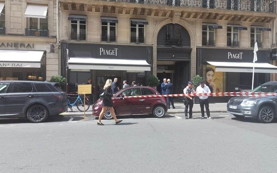  Piaget pljačka u centru Pariza 