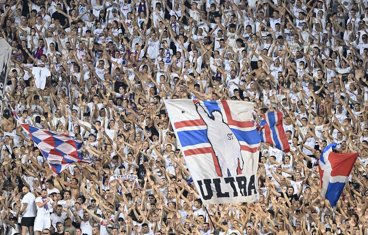  Saopštenje navijača Hajduka pred derbi sa Dinamom 