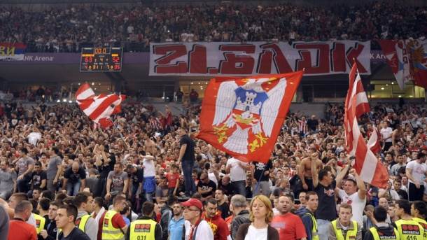  Uzbuna u Zagrebu, stigli navijači Crvene zvezde 