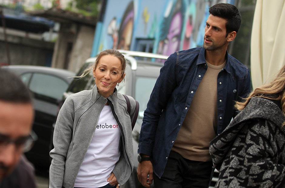  novak djokovic seli u grcku sa porodicom 