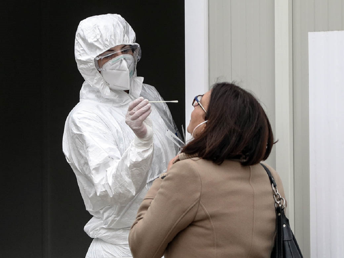U Njemačkoj opet moraju da se nose maske zbog korone U Njemačkoj opet moraju da se nose maske zbog korone