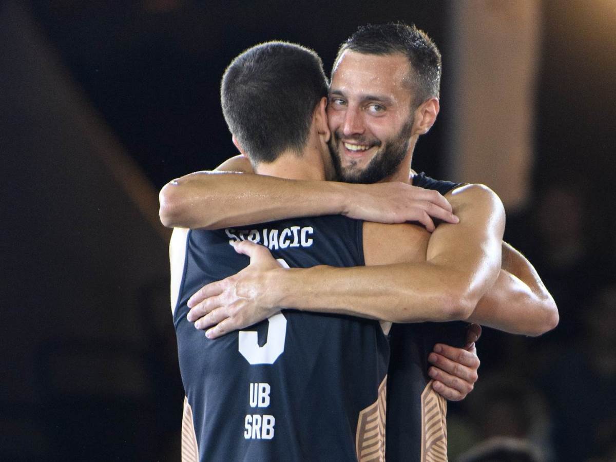 Reprezentacija Srbije u basketu plasirala se u finale 