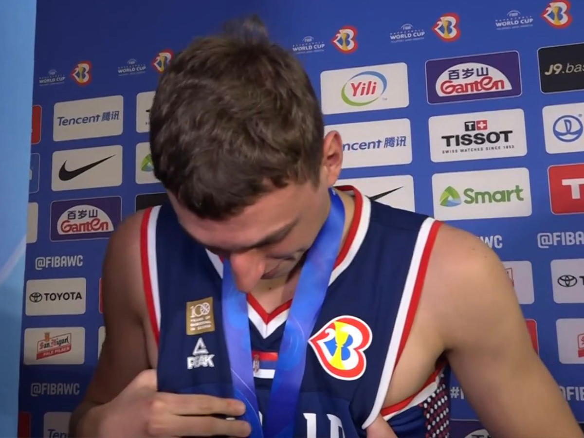  Nikola Jović nakon finala Mundobasketa 