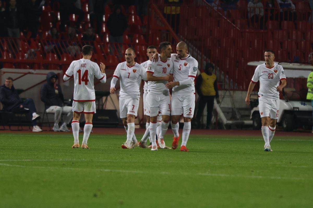  Stevan Jovetic gol na Srbija-Crna Gora 