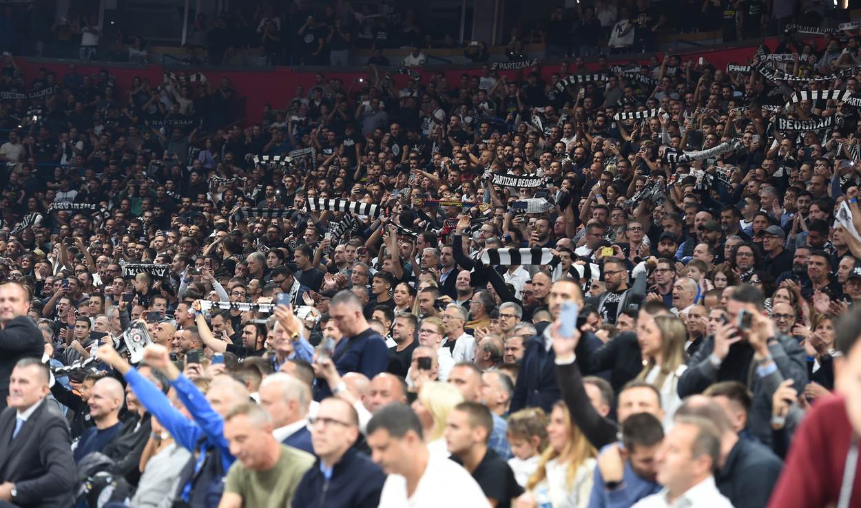  Saopštenje Tiketlajn o duplim sezonskim ulaznicama KK Partizan 