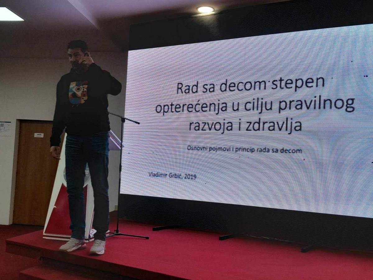  Vanja Grbić u Mrkonjić Gradu održao predavanje o dječijem sportu 