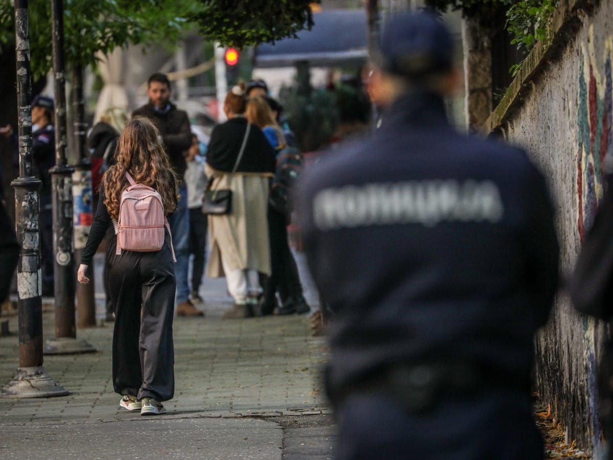  Sva djeca hitno puštena kući: Pronađen nož kod učenika u školi "Vladislav Ribnikar" 