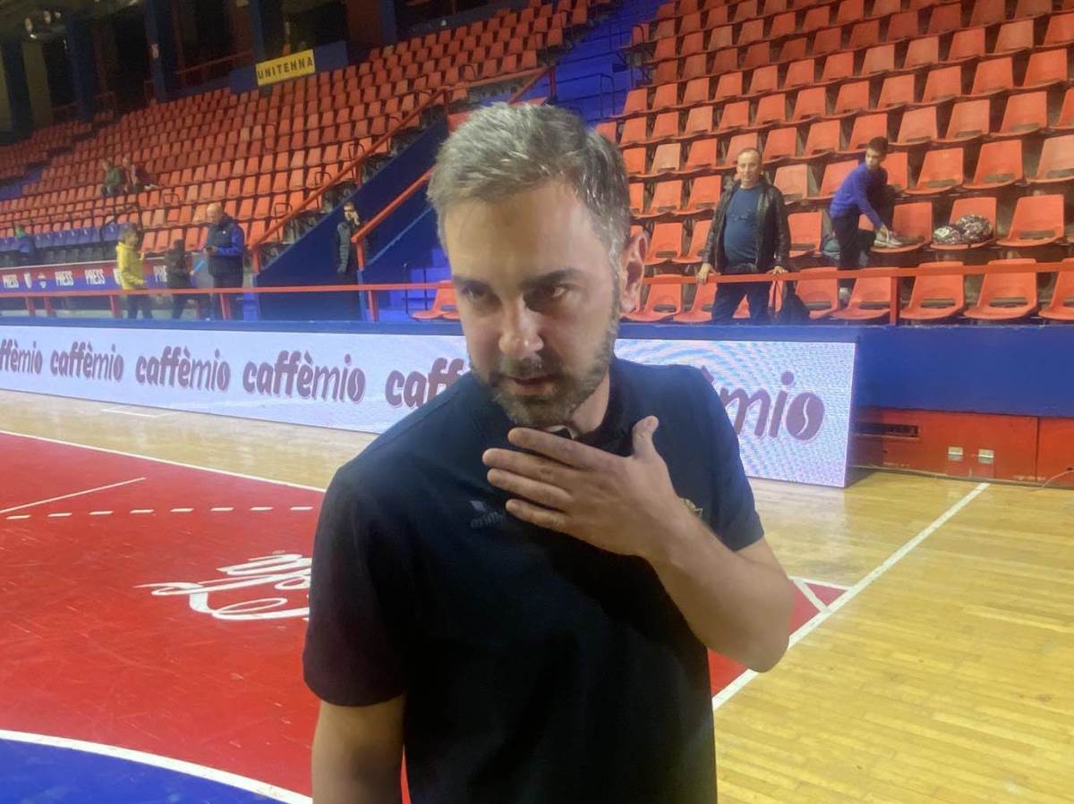  Mirko Mikić poslije utakmice Borac - Sloboda 