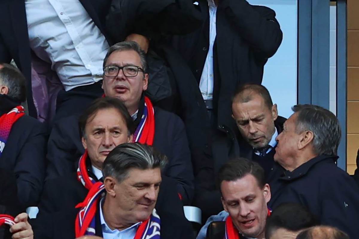  Vučić, Dodik i Čeferin gledaju Srbiju 
