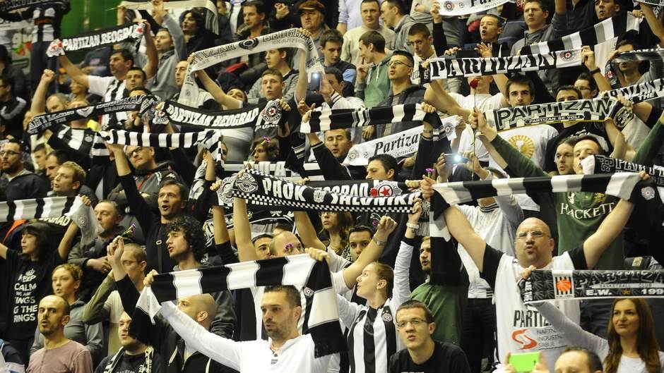  Grobari pomažu KK Partizan 