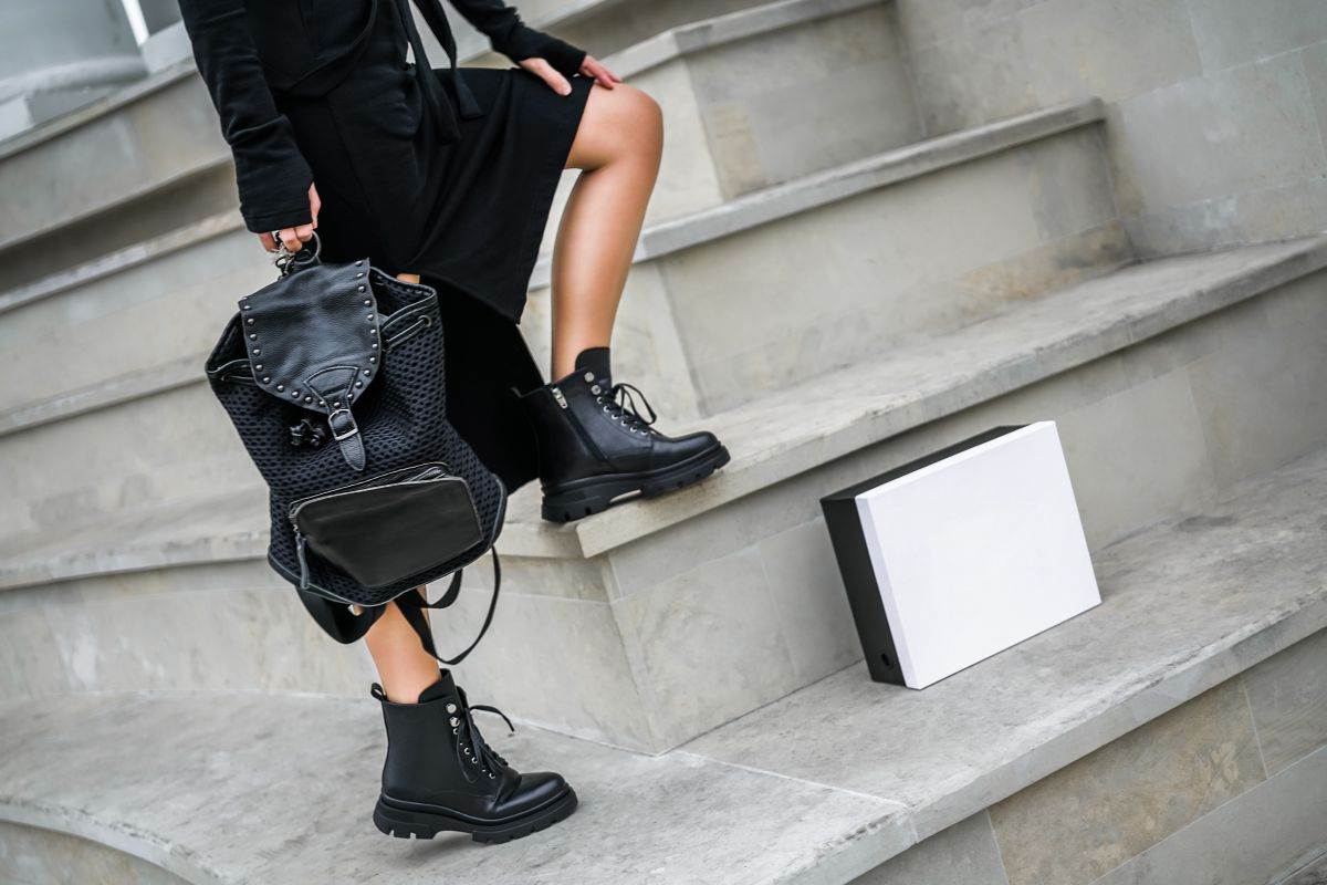  5 načina da nosite čizme na pertlanje zime 2023 i 2024 