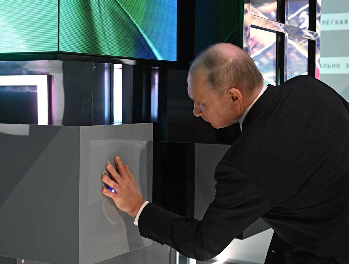  Vladimir Putin na izložbi naoružanja nije pritisnuo taster za simulaciju nuklearnog dugmeta 