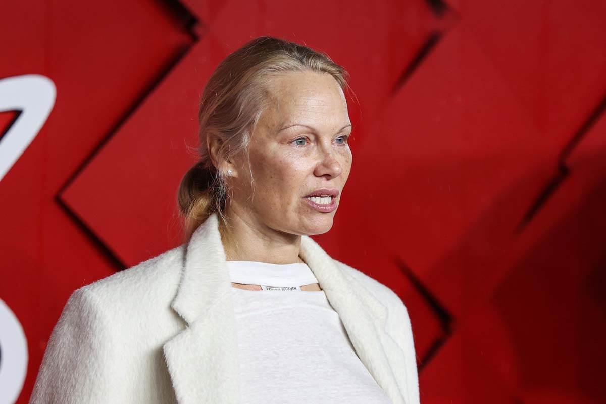  Pamela Anderson bez šminke 