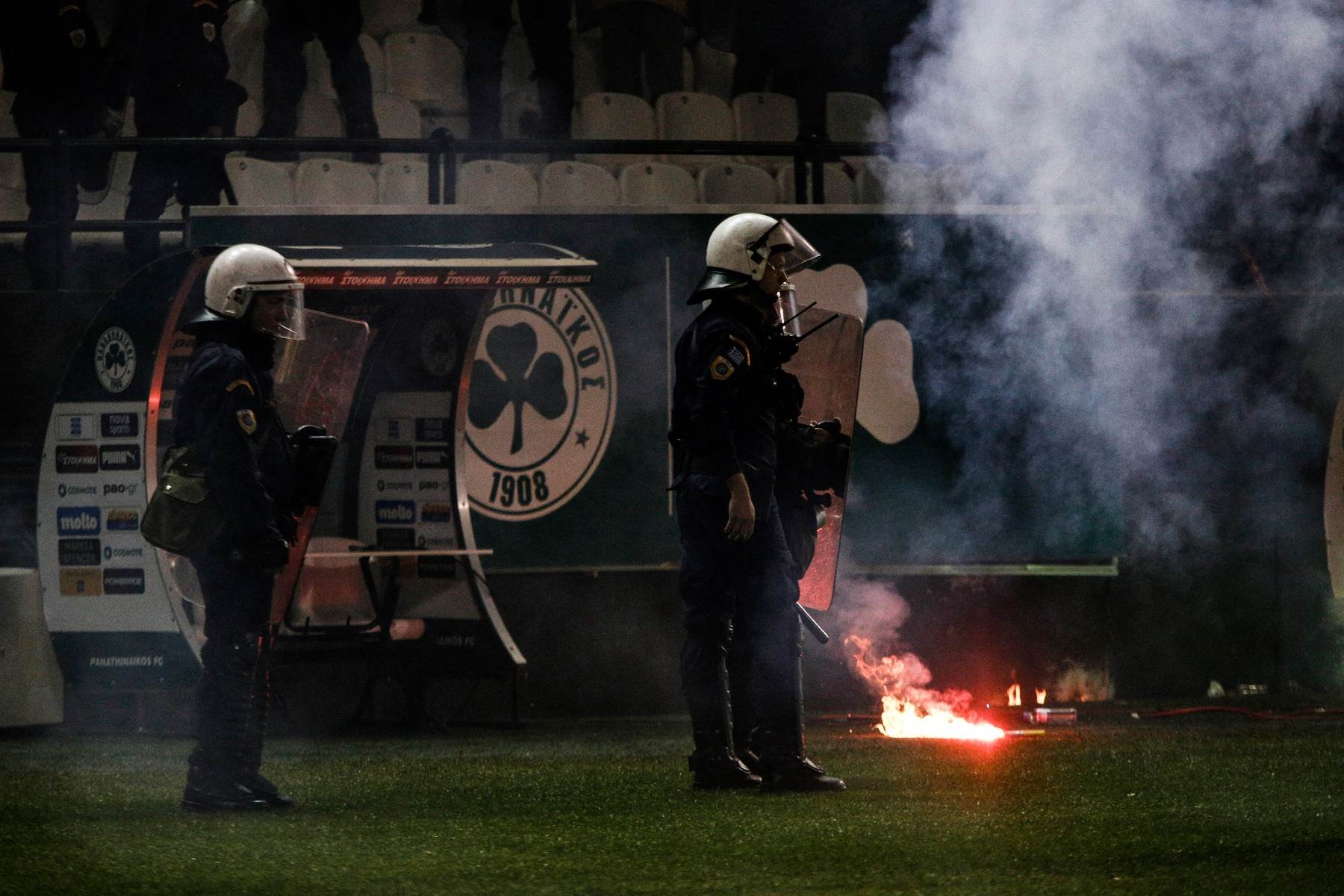  Grcka zabranila navijace na stadionima 