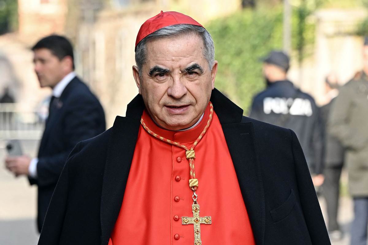  Kardinal Anđelo Bečiu proglašen je krivim za korupciju 