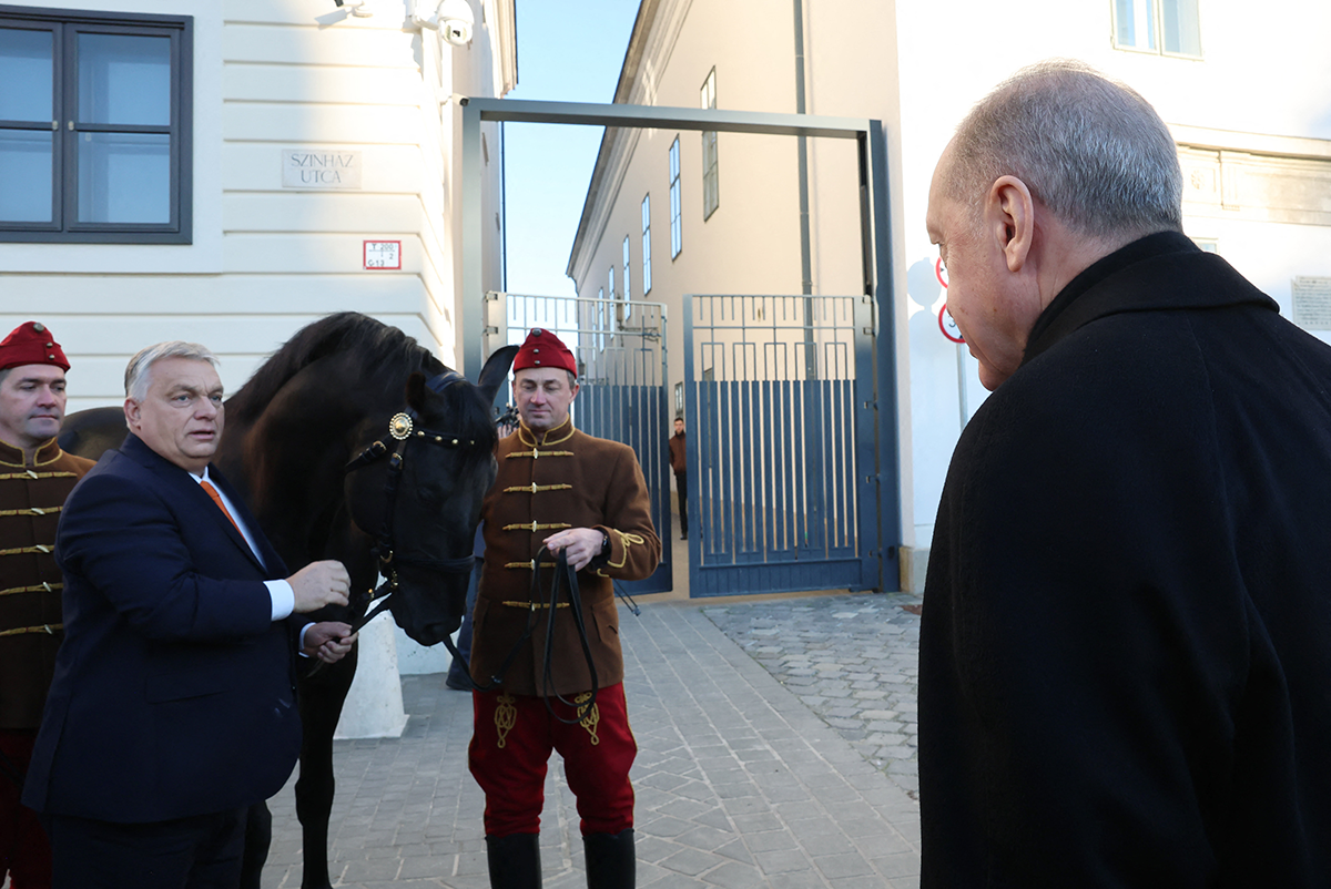  Orban poklonio konja Erdoganu 