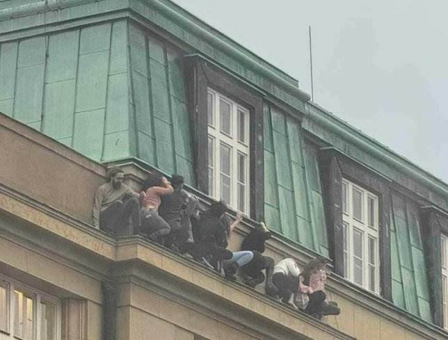  11 mrtvih u pucnjavi u Pragu 