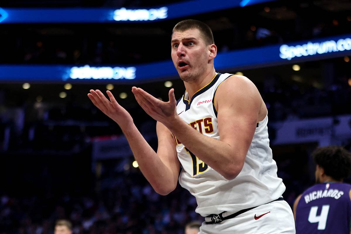 Nikola Jokic ima problem sa sudijama u NBA ligi Nikola Jokic ima problem sa sudijama u NBA ligi