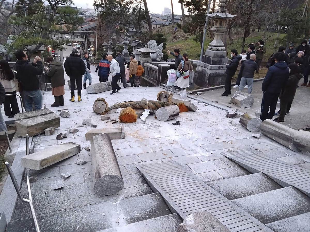  Broj poginulih u Japanu od zemljotresa 