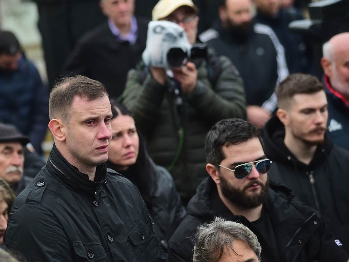  Novica Veličković zaplakao na sahrani Dejana Milojevića 