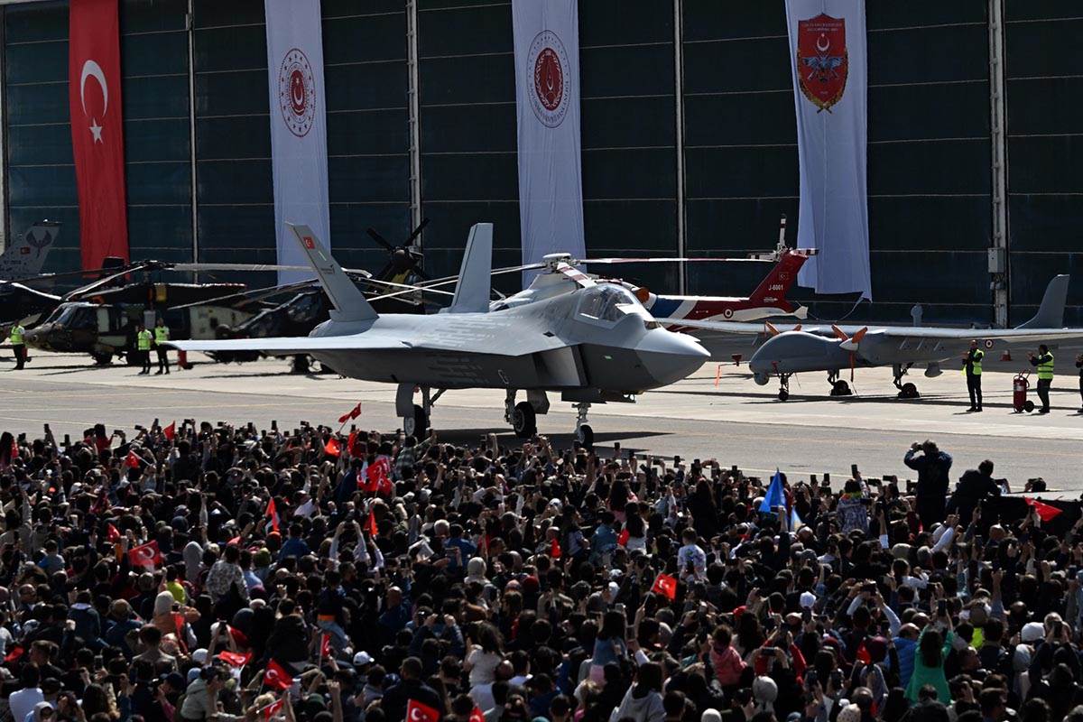  Ukrajinci žele turske avione KAAN 
