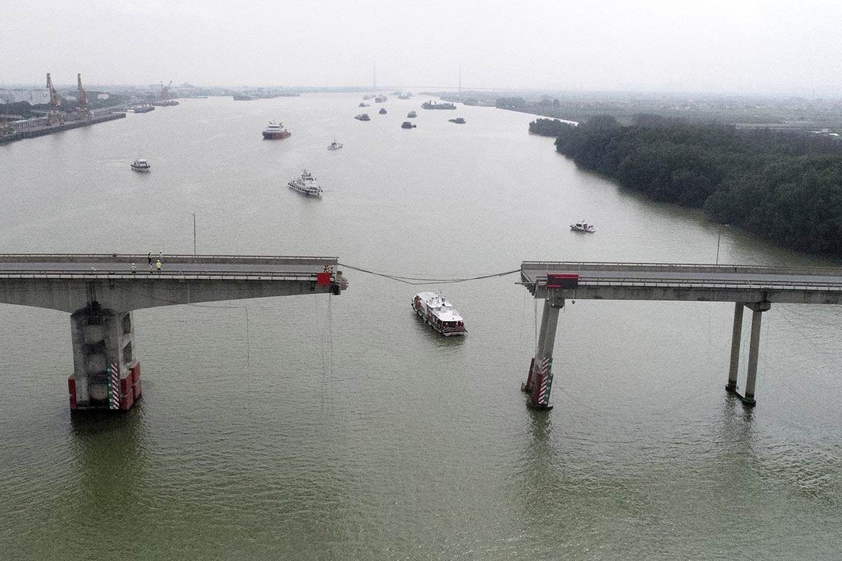  Brod udario u most u Kini 
