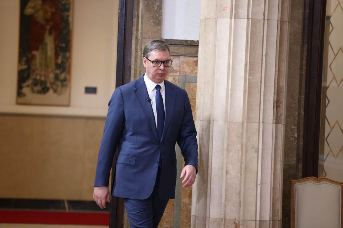  Vučić poručio da su ugroženi vitalni interesi Srbije i Srpske 