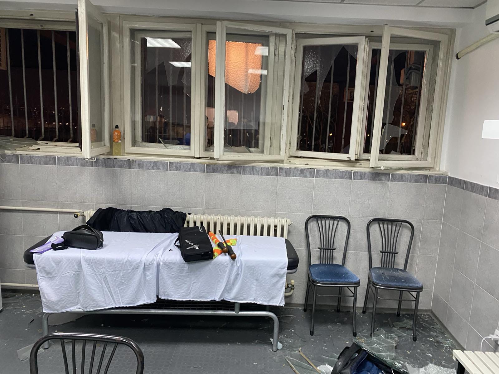  Navijači Partizana razbili stakla na sudijskoj svlačionici 
