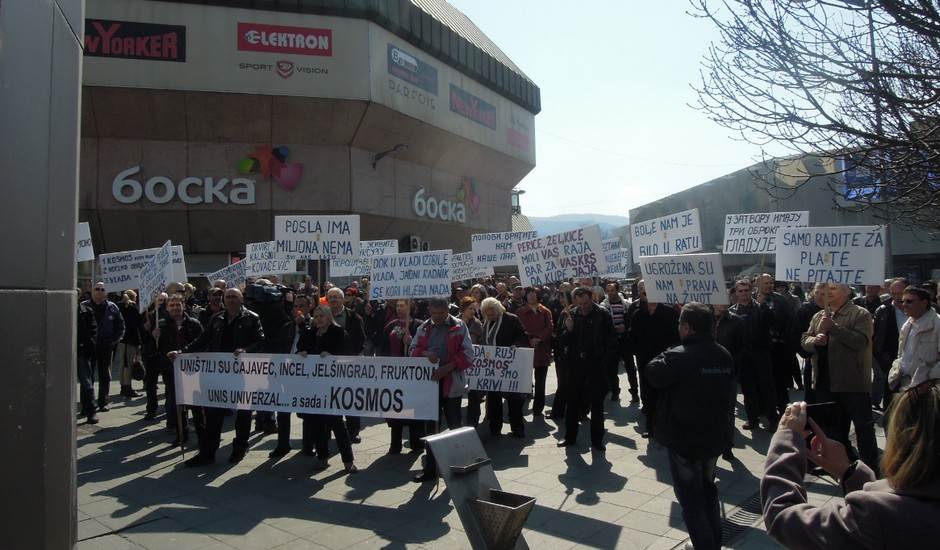  Radnici Kosmosa opet na ulicama: Hoćemo plate! 