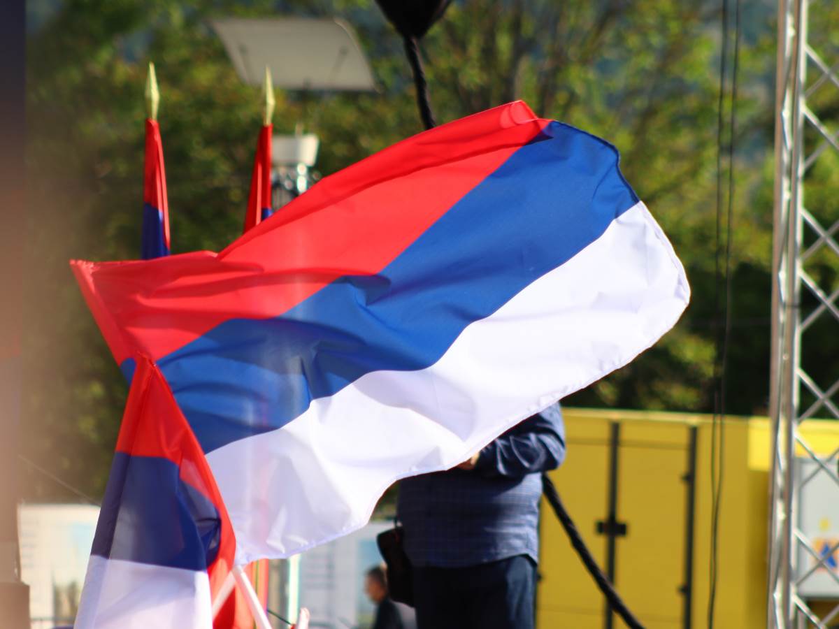  Vlada RS pozvala građane da istaknu zastave RS 