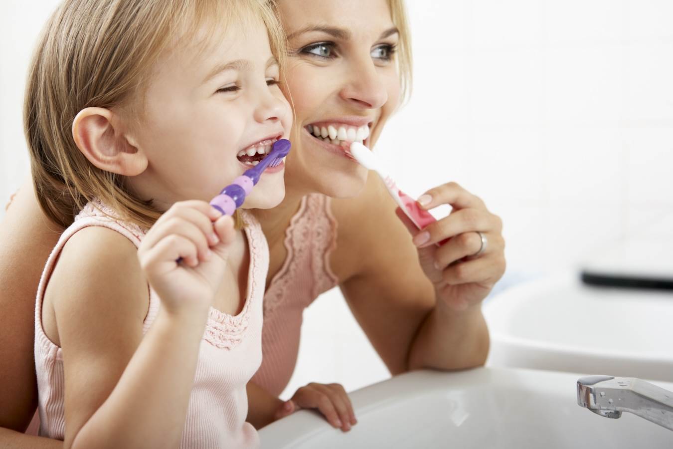  Kako se pravilno peru zubi 