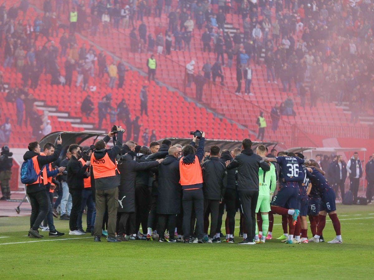 Partizanu prijeti kazna zbog bojkota na derbiju Partizanu prijeti kazna zbog bojkota na derbiju