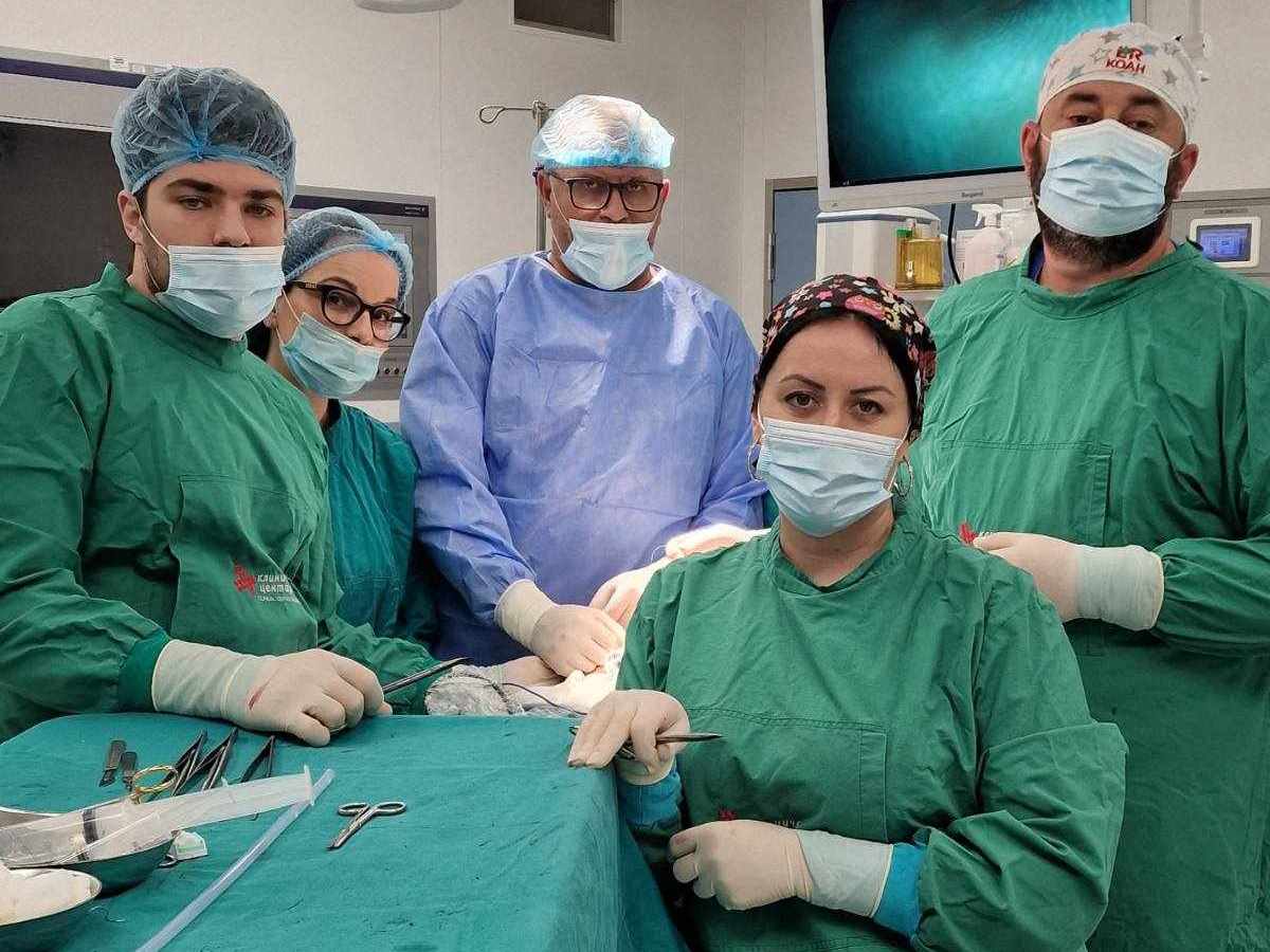  Prvi put samostalno urađena laparoskopska gastrektomija na UKC-u 