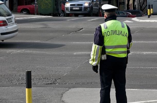  Vozači, oprez: Saobraćajna policija zaustavlja 
