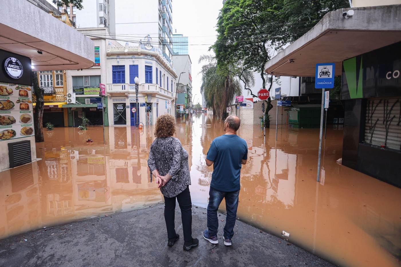  66 ljudi stradalo u polavama u Brazilu 