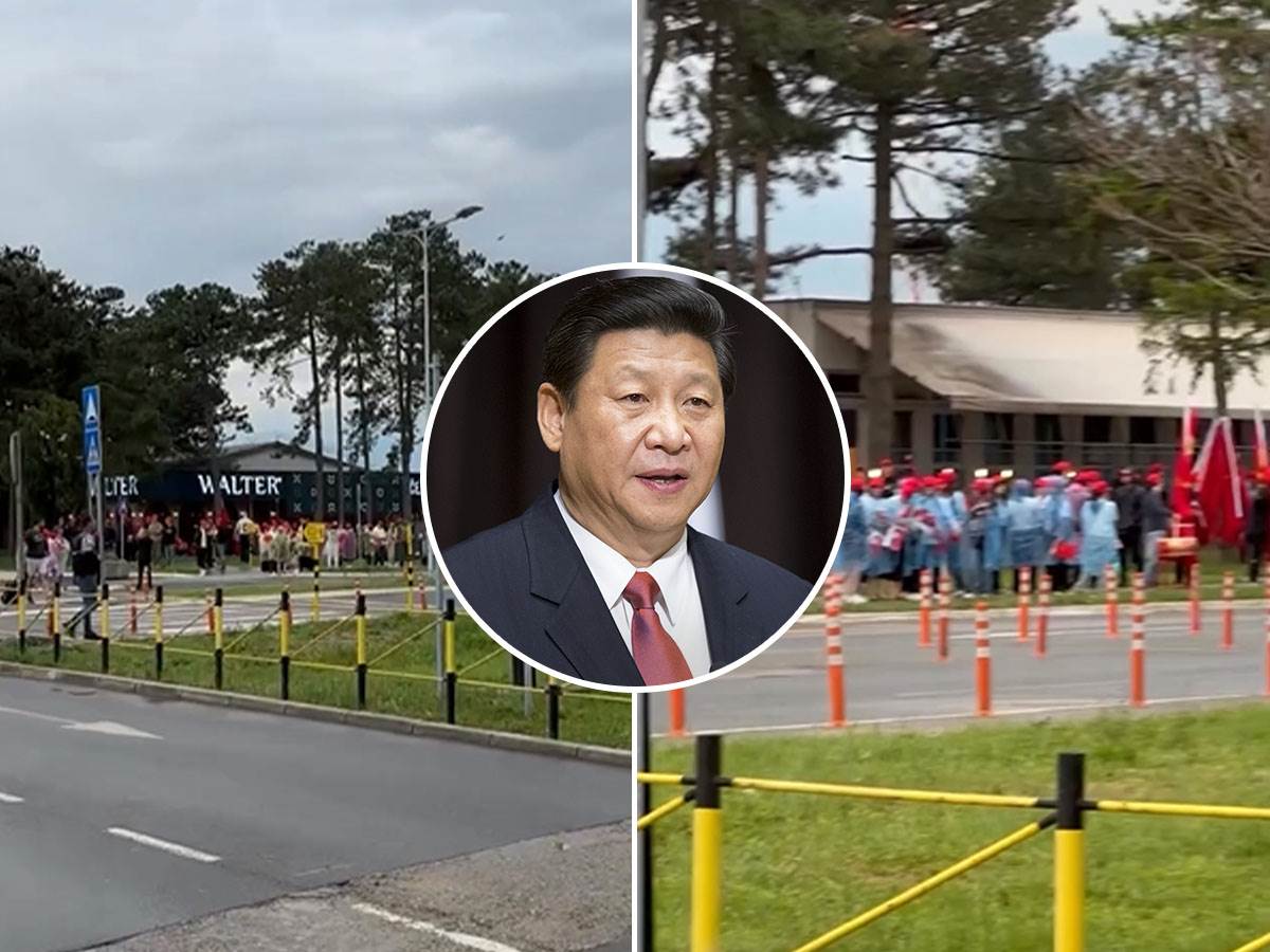  Kinezi čekaju na aerodromu kineskog predsjednika Si Đinpinga 