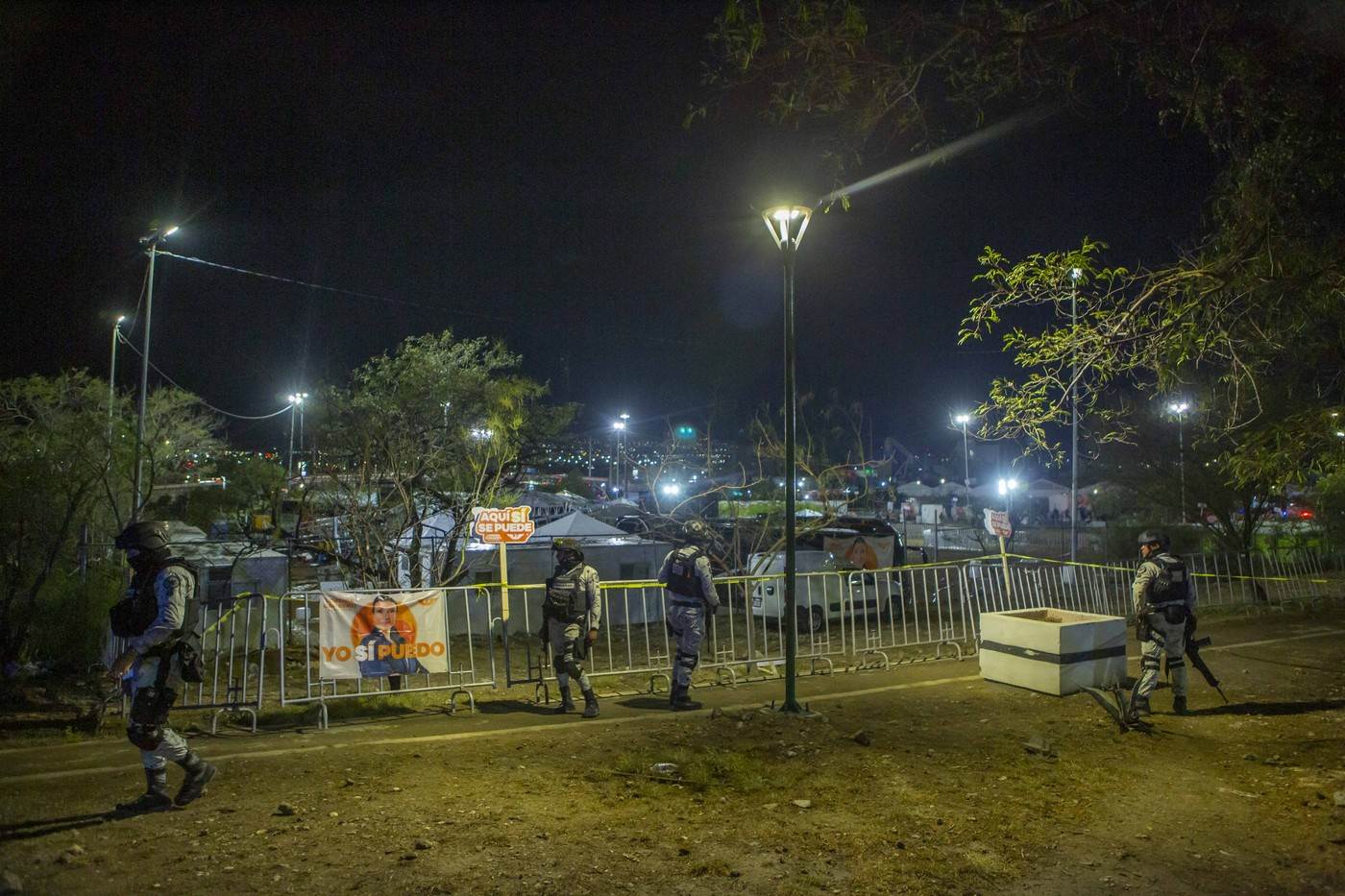  Meksiko - šator pao tokom predizbornog mitinga 