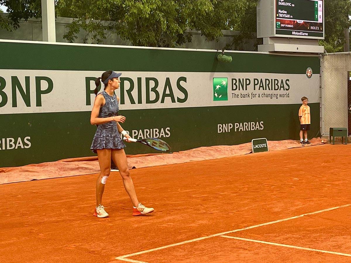  Olga Danilović igra protiv Danijel Kolins na Rolan Garosu 