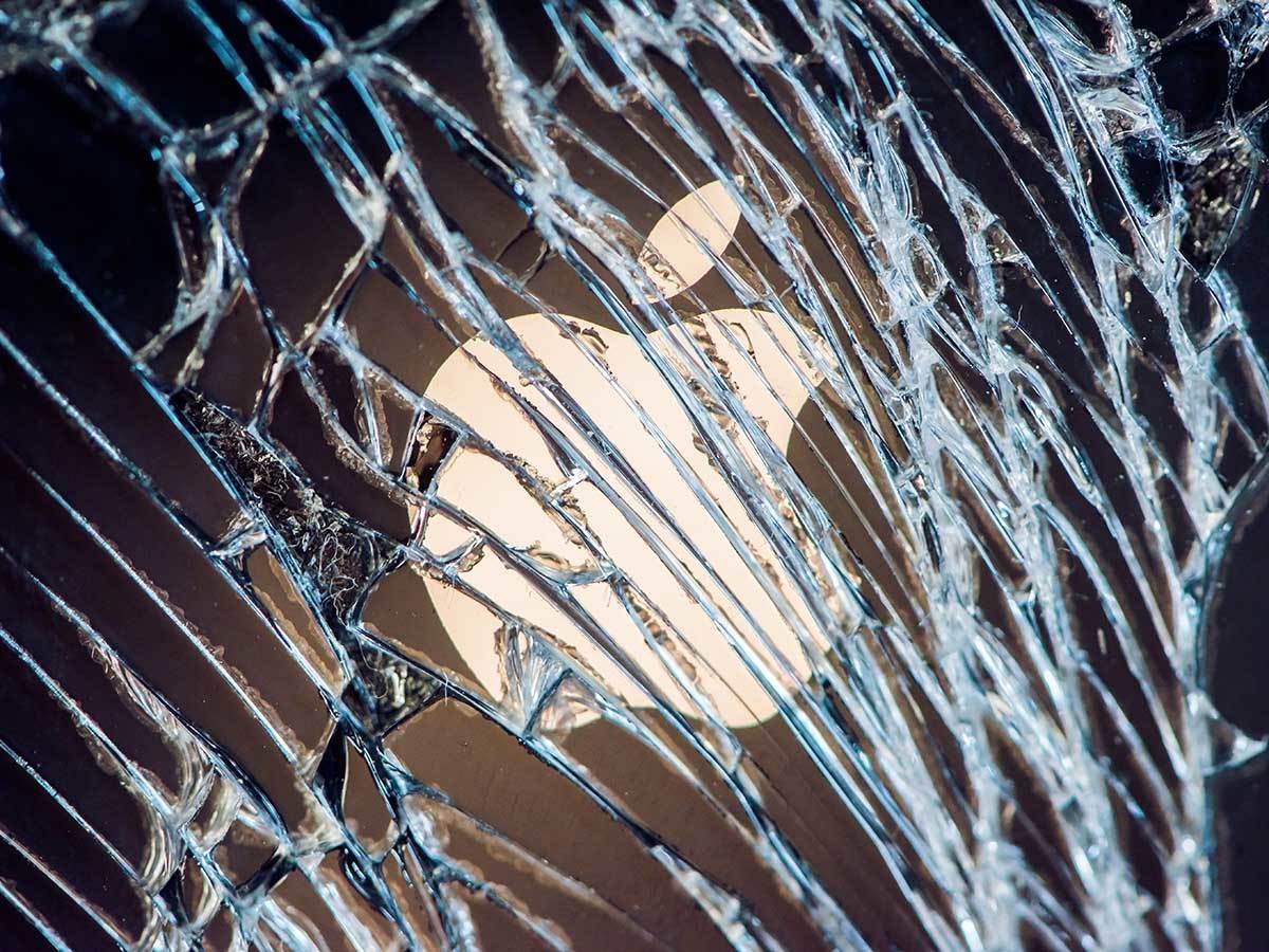 Apple ukinuo popravku ekrana 