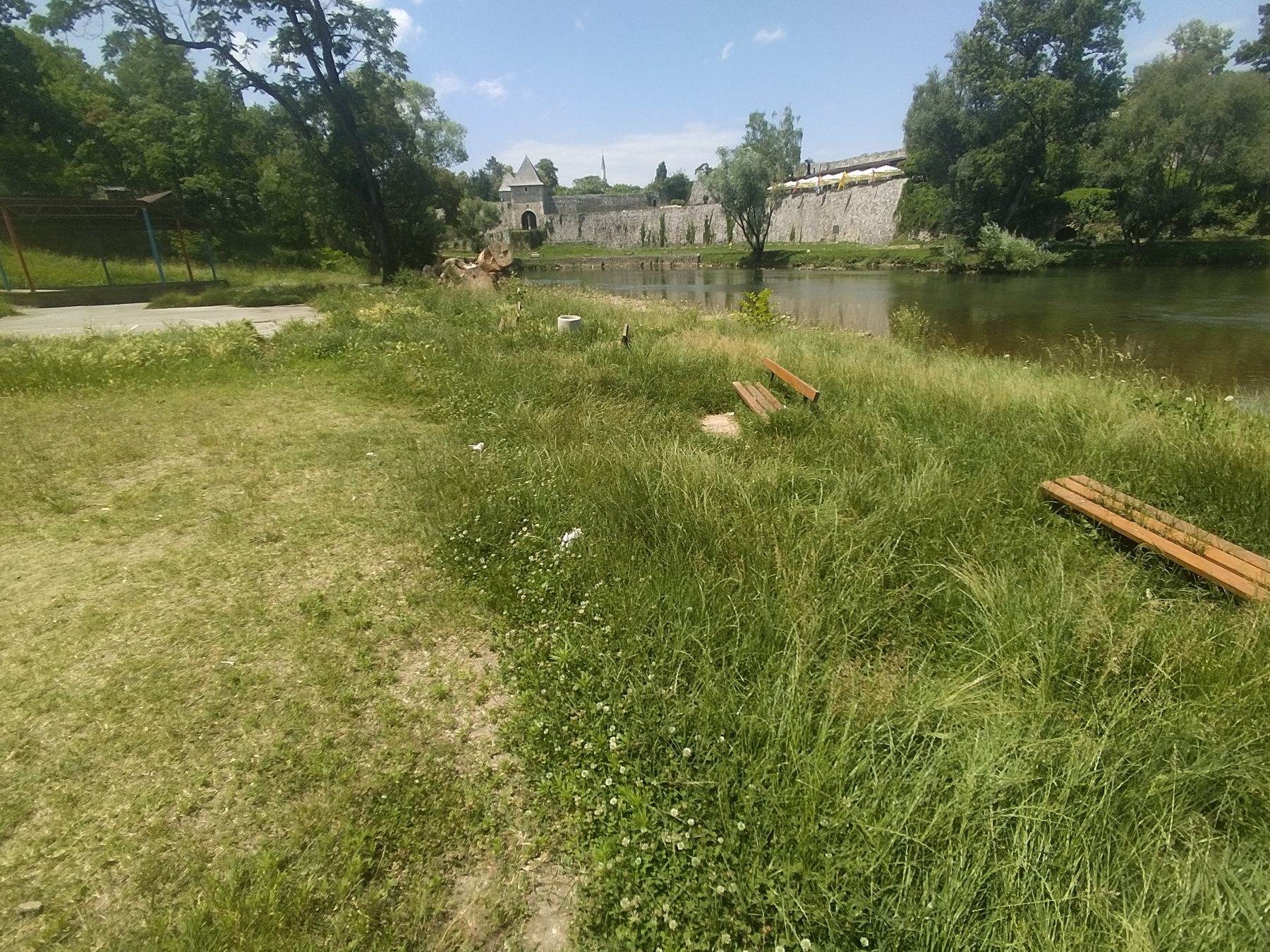   Jedna od najpopularnijih plaža u Banjaluci potpuno neuređena  