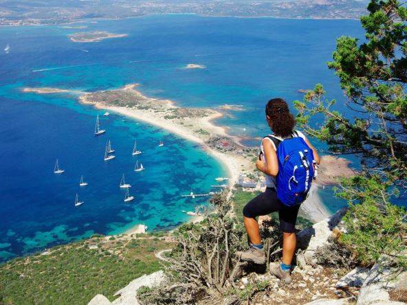  Sardinija nudi besplatan smještaj mlađima od 35 godina koji idu na planinarenje 