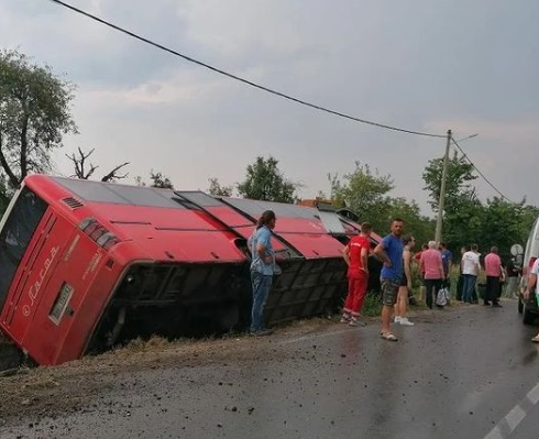  Sletio autobus sa puta kod Aranđelovca 