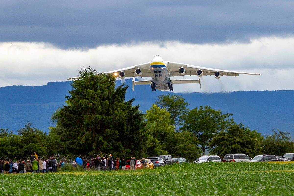  Evakuisan aerodrom u blizini granice sa Francuskom 