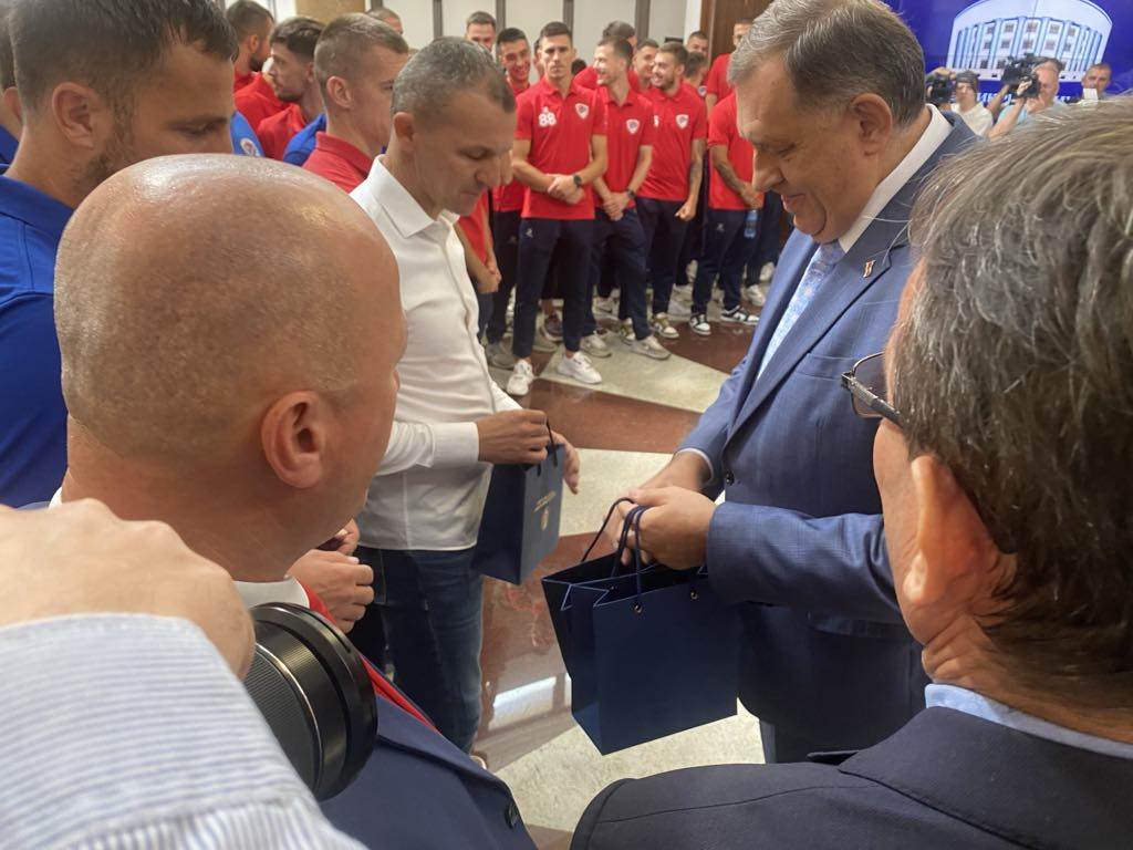  Milorad Dodik prijem FK Borac pred PAOK (FOTO, VIDEO) 