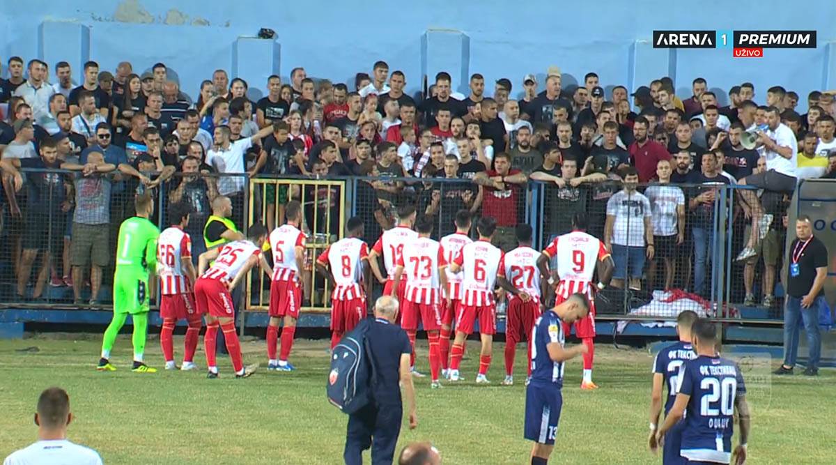 Delije postrojile igrače Crvene zvezde  