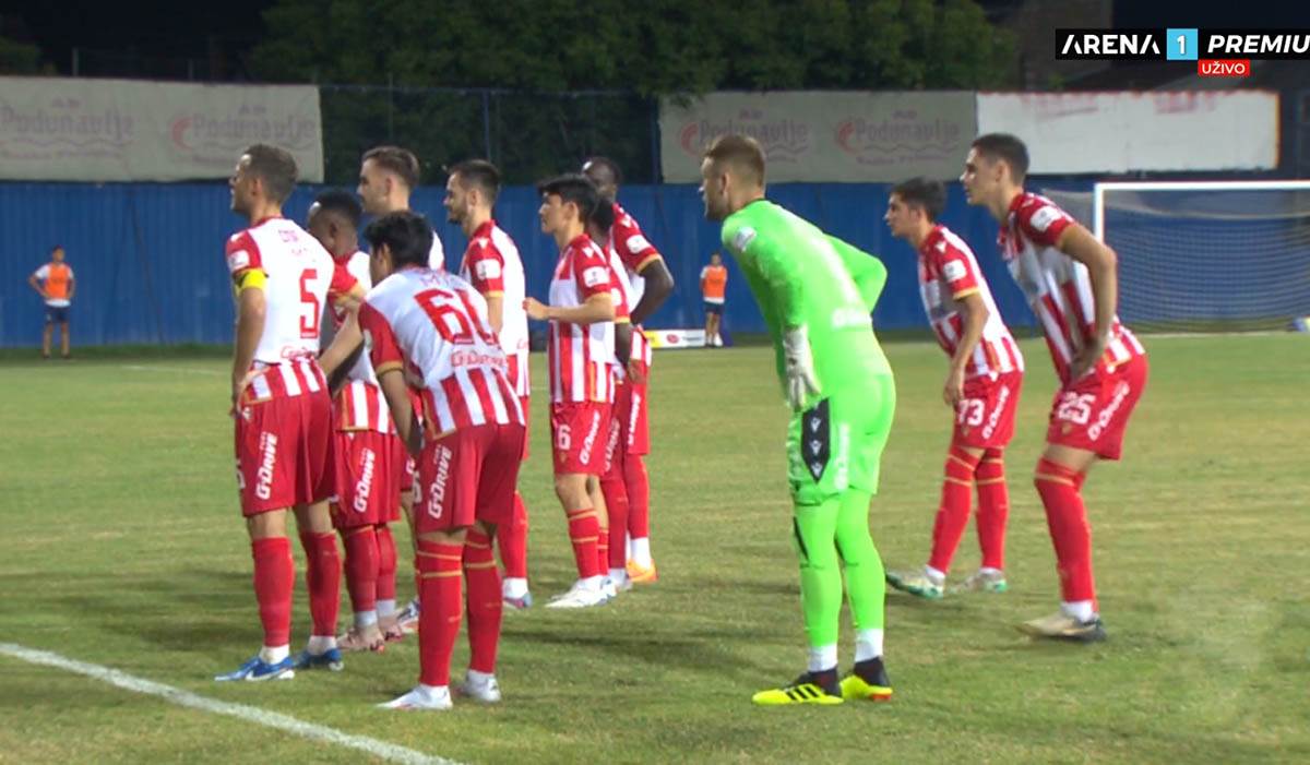 Delije postrojile igrače Crvene zvezde  