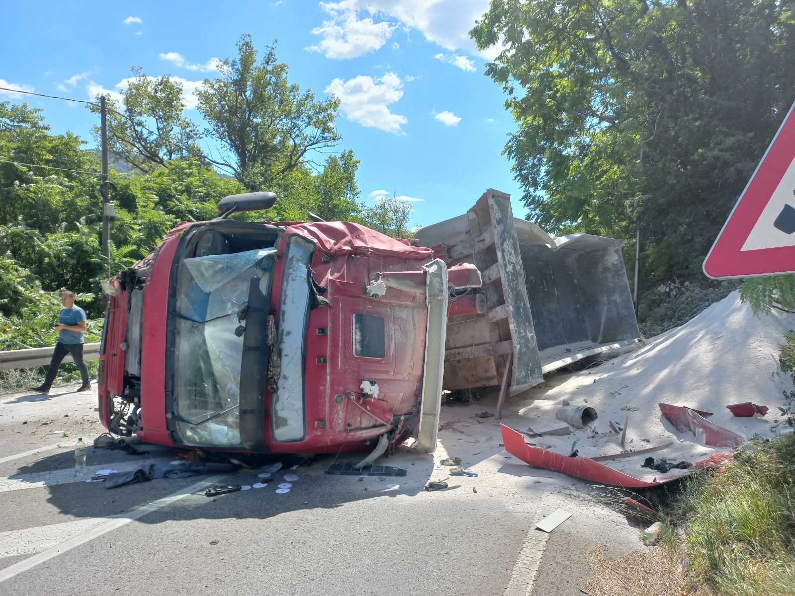  Prevrnuo se kamion na izlazu iz Banjaluke 