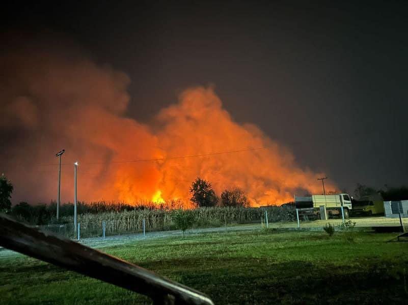  Požar u gudronskoj jami u Modriči 